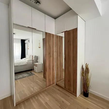 C-entral With Private Parking Appartamento *