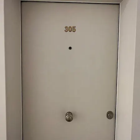 Apartment C-entral With Private Parking Bucharest