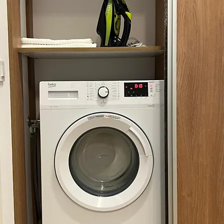 C-entral With Private Parking Apartman