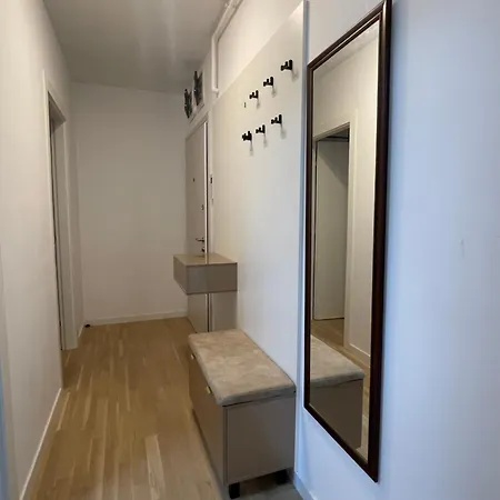 C-entral With Private Parking Appartamento *