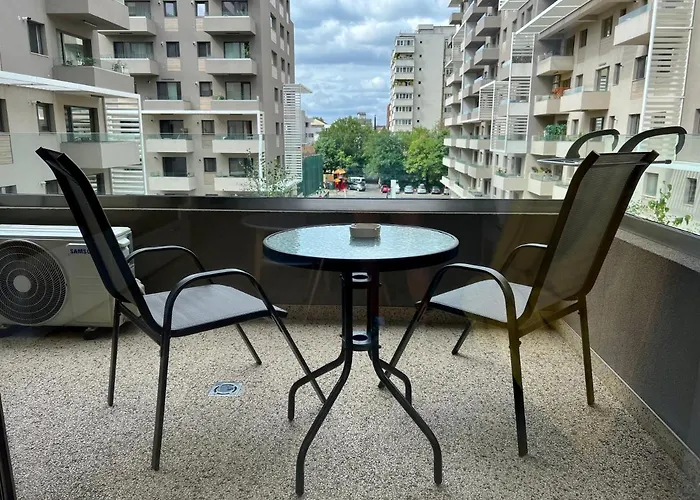 Appartamento C-entral With Private Parking Bucarest