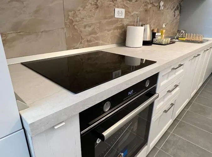 公寓 C-entral With Private Parking