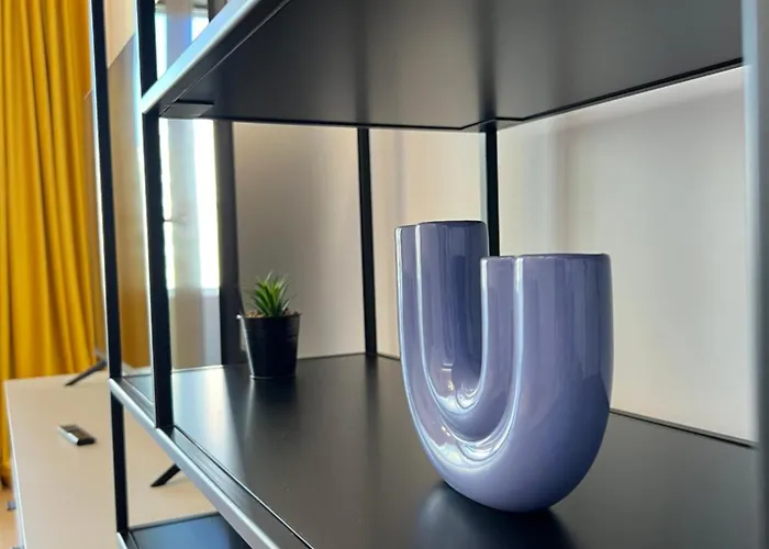 C-entral With Private Parking *