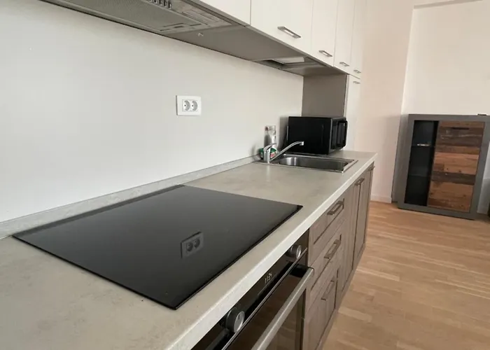 Apartment C-entral With Private Parking *