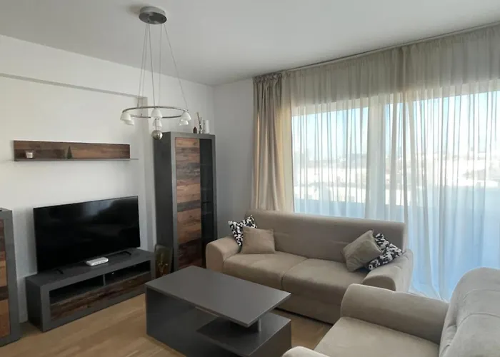 Apartment C-entral With Private Parking *