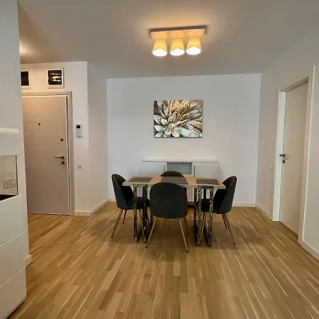 C-entral With Private Parking Бухарест